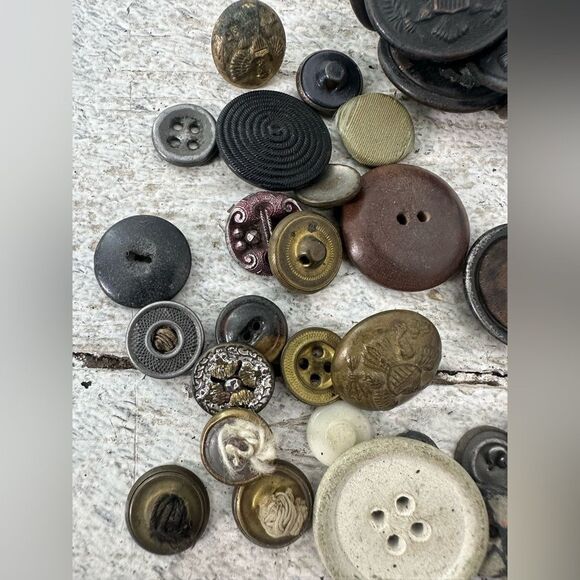 Antique Misc Button Lot Of 64 Craft Sewing Lot - Picture 2 of 10